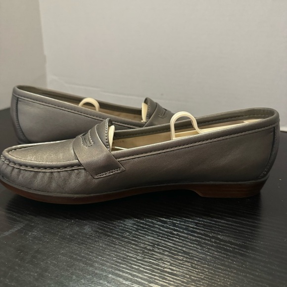 SAS Women’s Pewter Tripad Comfort Leather Slip-on Penny Loafers - Picture 5 of 9